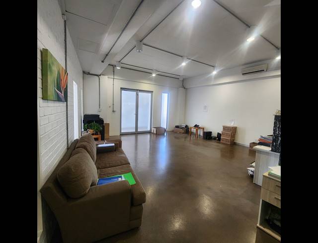 178M² OFFICE TO LET IN MORNINGSIDE